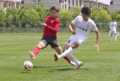 贝博体育官网-马德里双雄西甲争锋：历史交锋与当代战术碰撞录